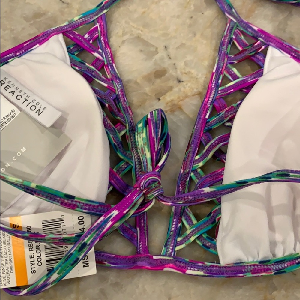 NWT Kenneth Cole Reaction Darking bikini top! - Picture 3 of 3